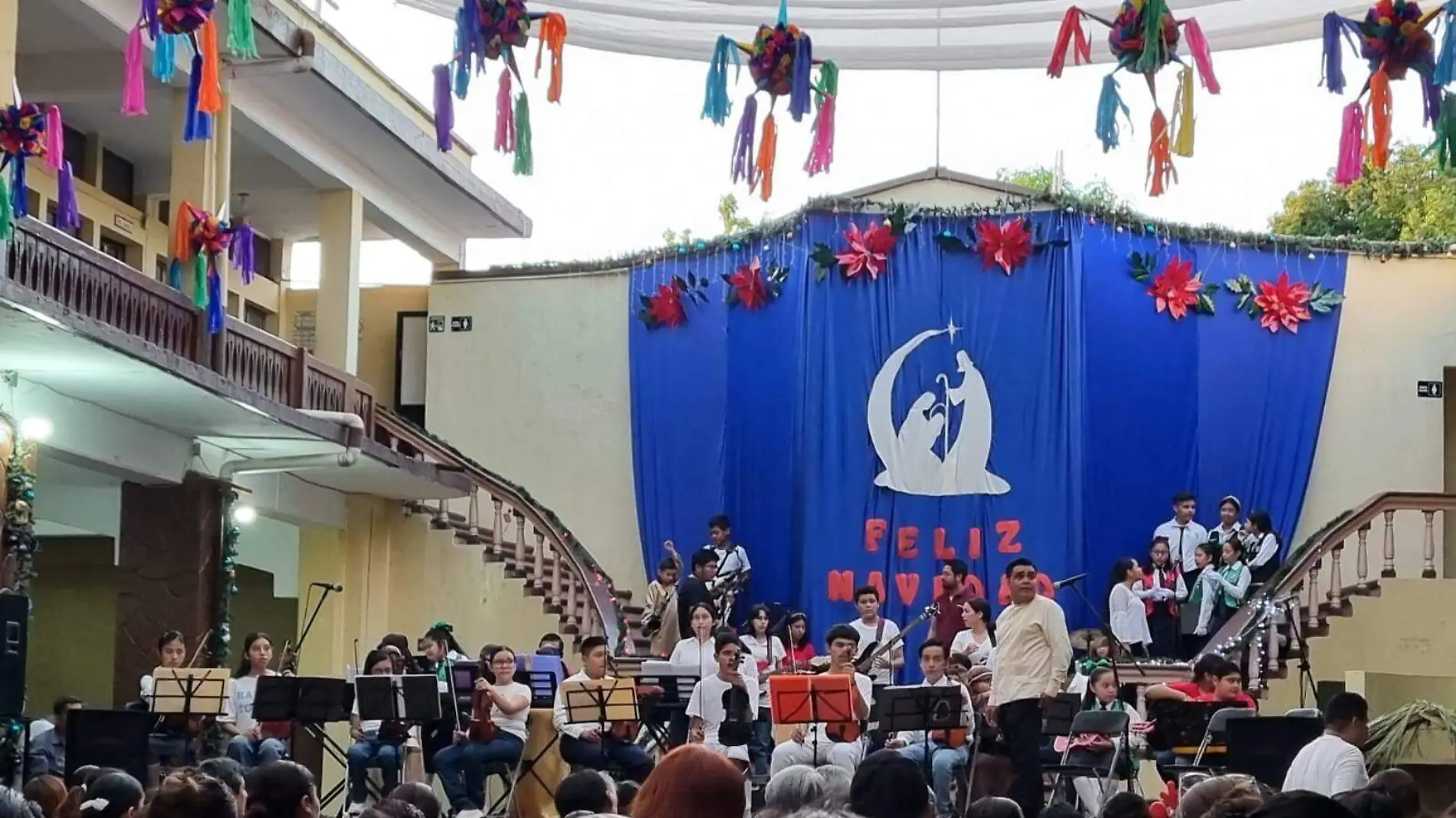 niños en orquesta